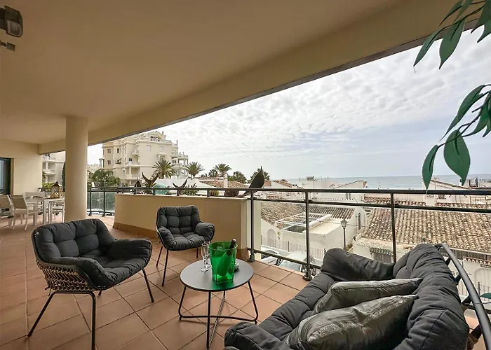 Splendid View Cosmo Between Cancelada And Estepona