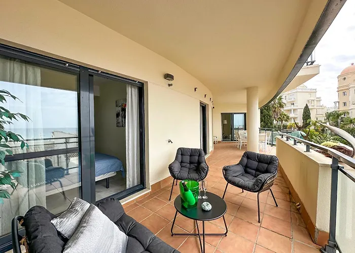 Splendid View Cosmo Between Cancelada And Apartment