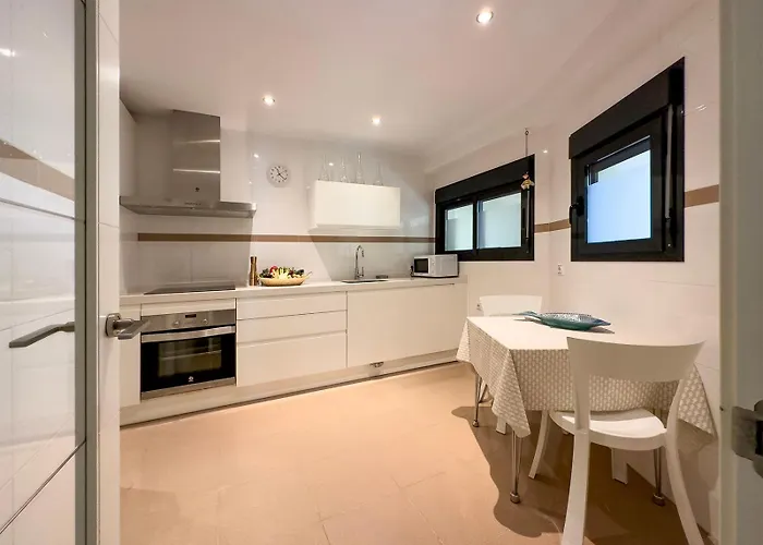 Splendid View Cosmo Between Cancelada And